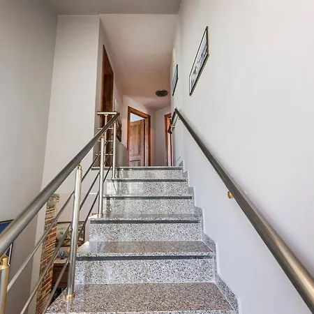 The Antique By Ps Villa Golem (Tirana)