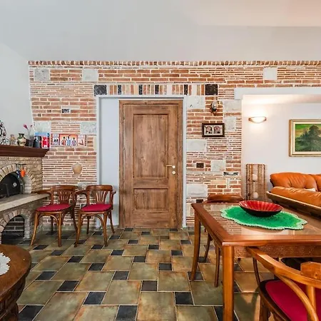 The Antique By Ps Villa Golem (Tirana)