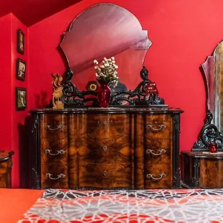 The Antique By Ps 格勒姆