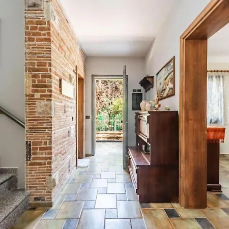 Villa The Antique By Ps Golem (Tirana)