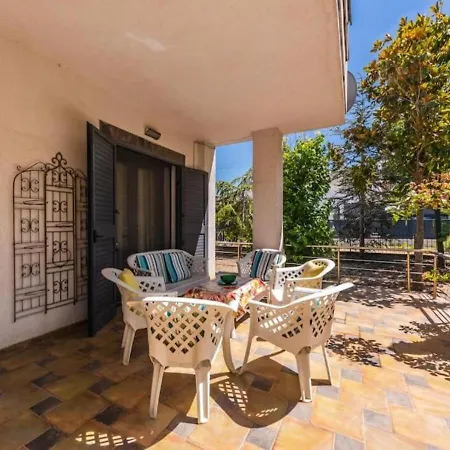 The Antique By Ps Villa Golem (Tirana)